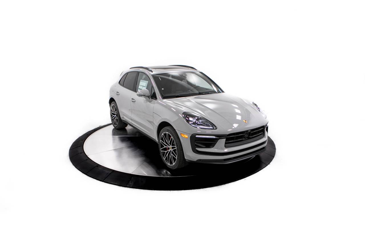 Thumbnail: 2026 Porsche Macan - 19