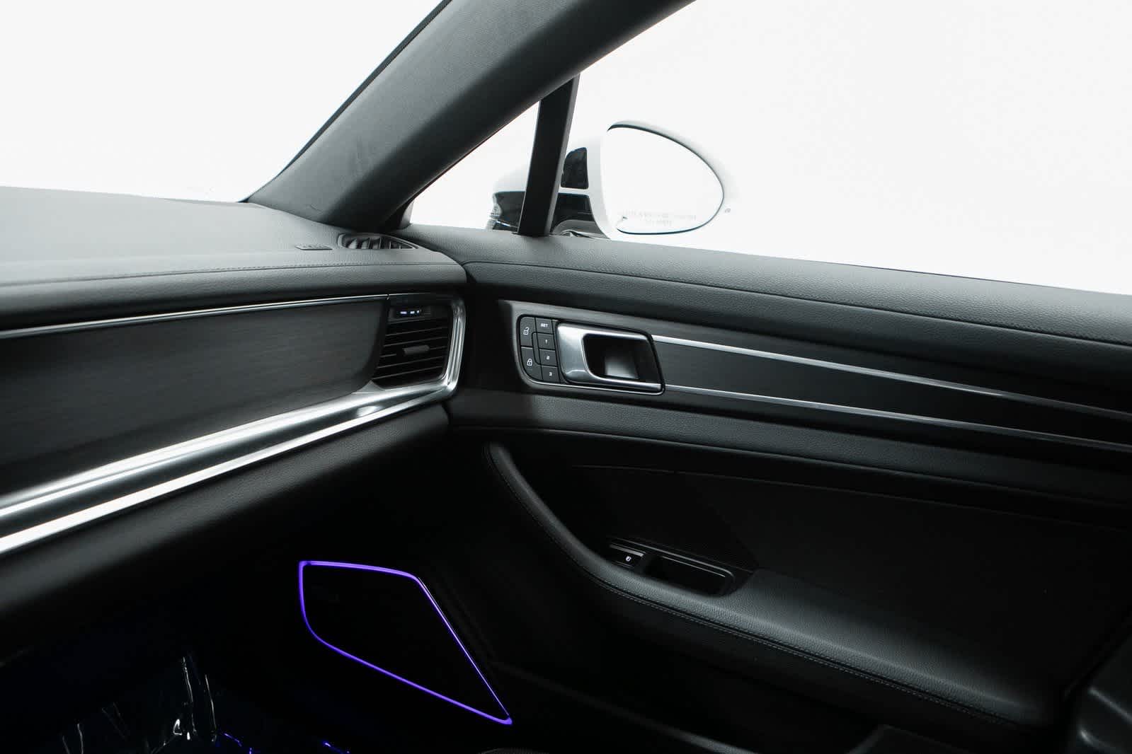 Thumbnail: 2023 Porsche Panamera - 24