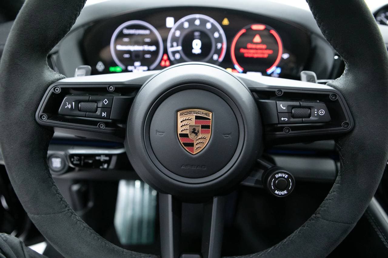 Thumbnail: 2026 Porsche Panamera - 21