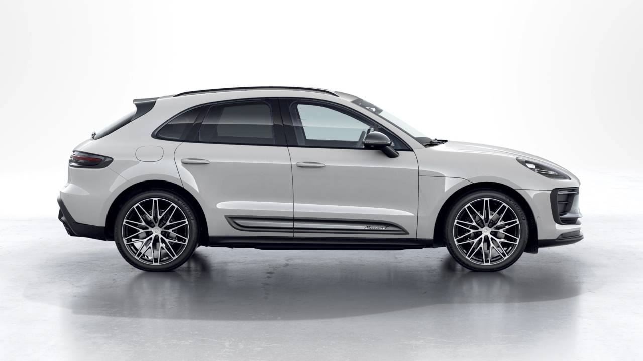 Thumbnail: 2026 Porsche Macan - 6