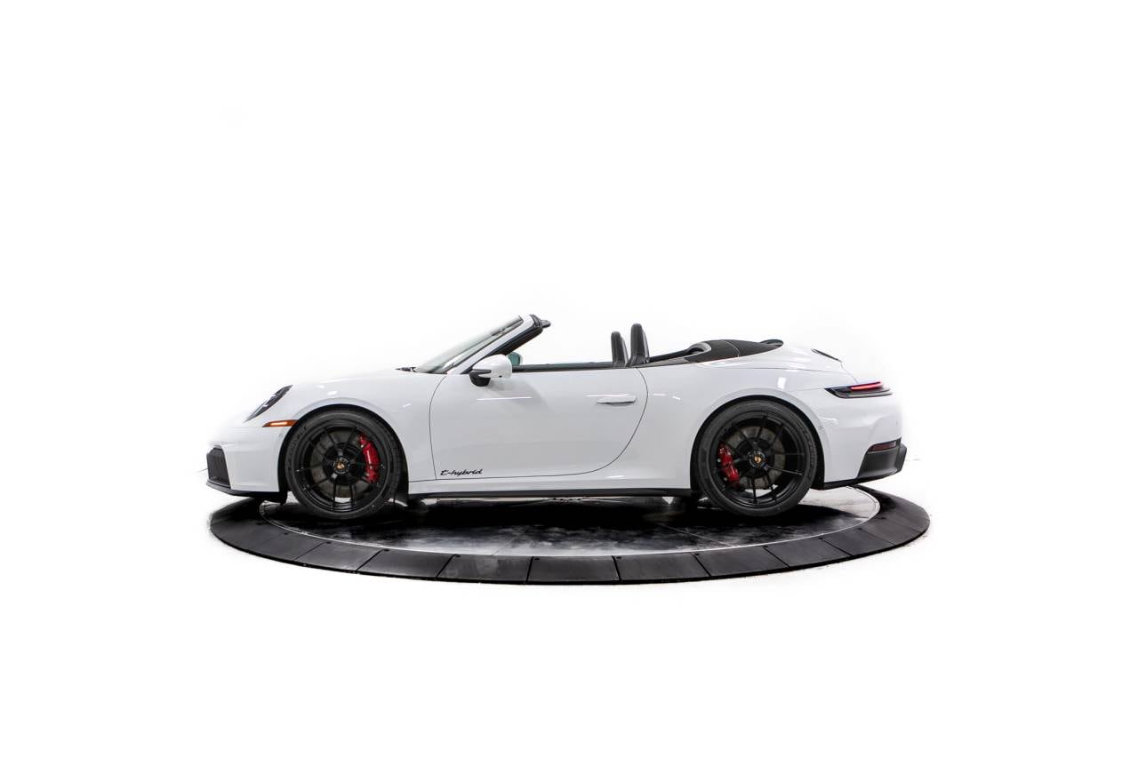 Thumbnail: 2026 Porsche 911 - 2