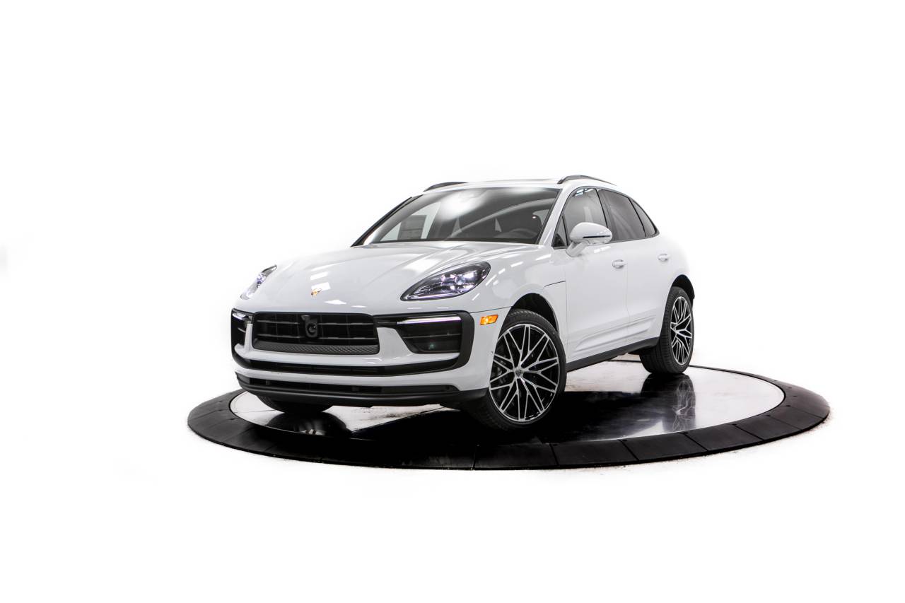 Thumbnail: 2026 Porsche Macan - 1