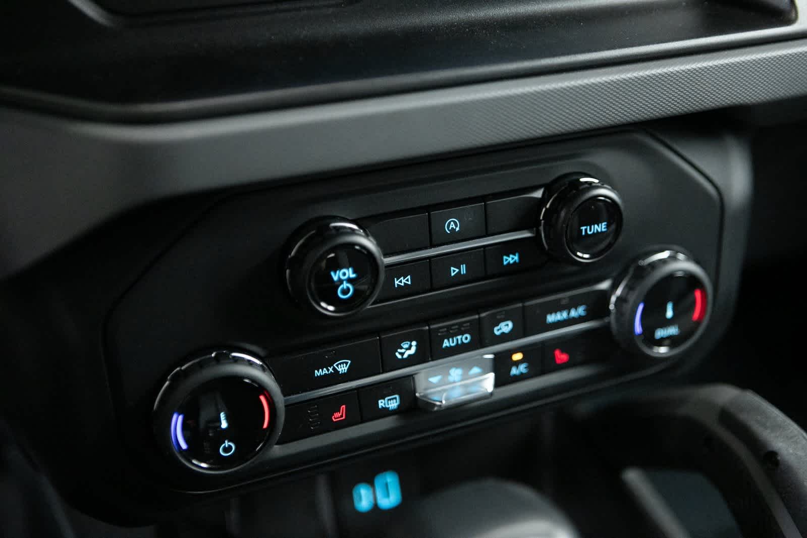 Thumbnail: 2022 Ford Bronco - 18