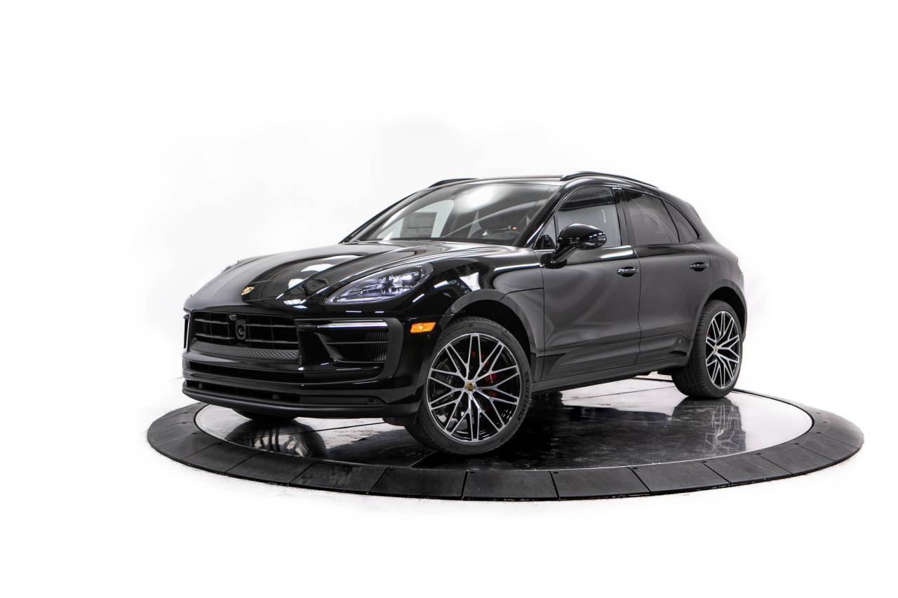 Thumbnail: 2026 Porsche Macan - 1