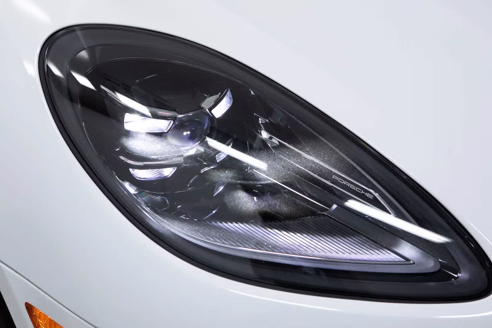 Thumbnail: 2025 Porsche Macan - 16