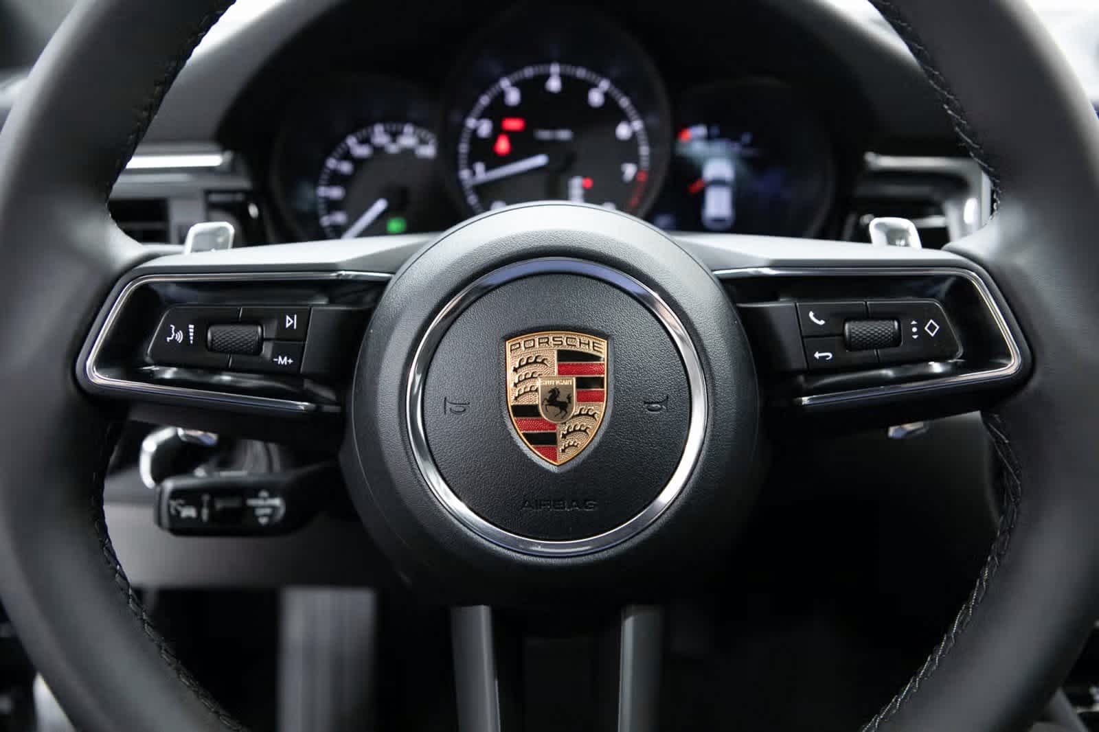 Thumbnail: 2026 Porsche Macan - 14