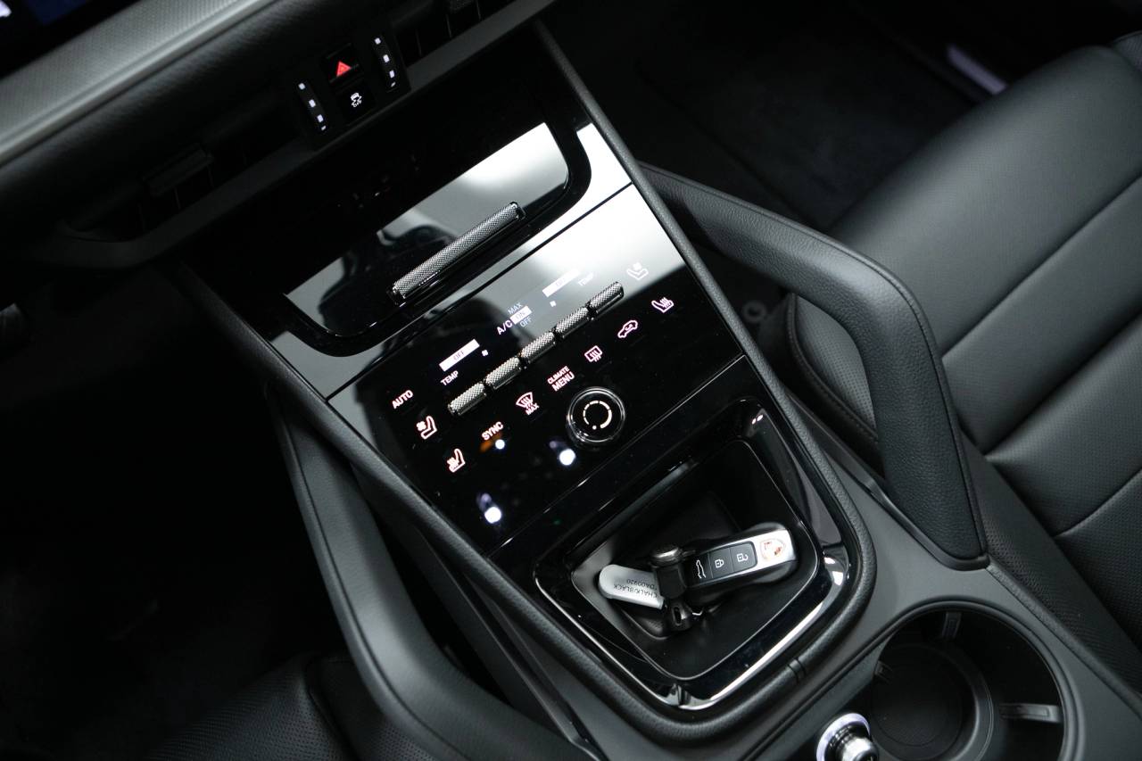 Thumbnail: 2026 Porsche Cayenne - 27