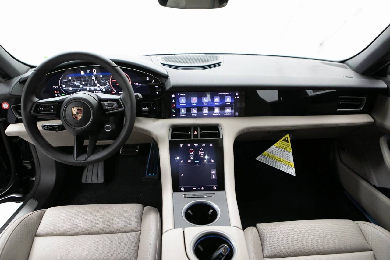 Thumbnail: 2026 Porsche Taycan - 20