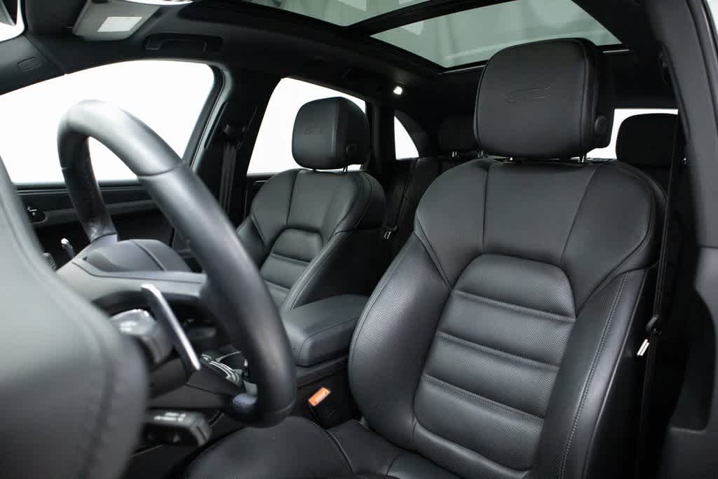 Thumbnail: 2024 Porsche Macan - 5