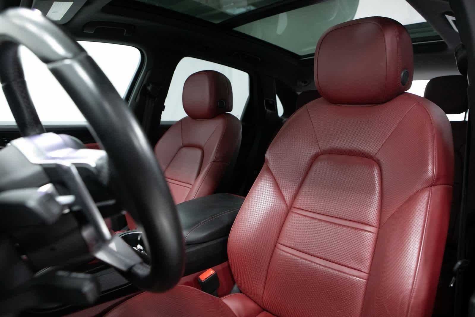 Thumbnail: 2022 Porsche Cayenne - 5