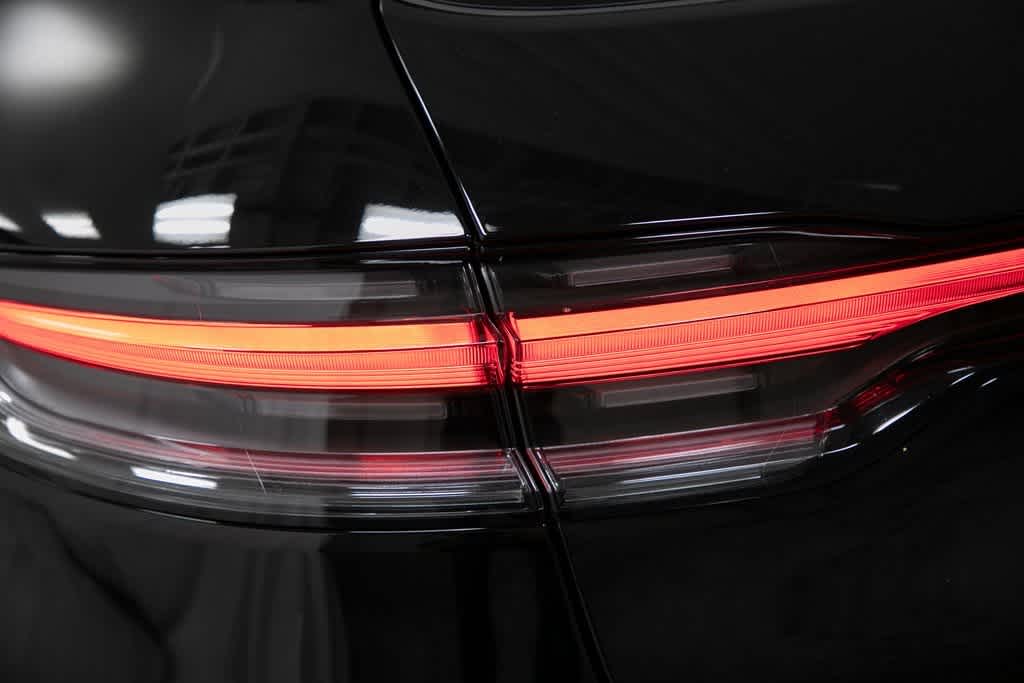 Thumbnail: 2025 Porsche Macan - 36