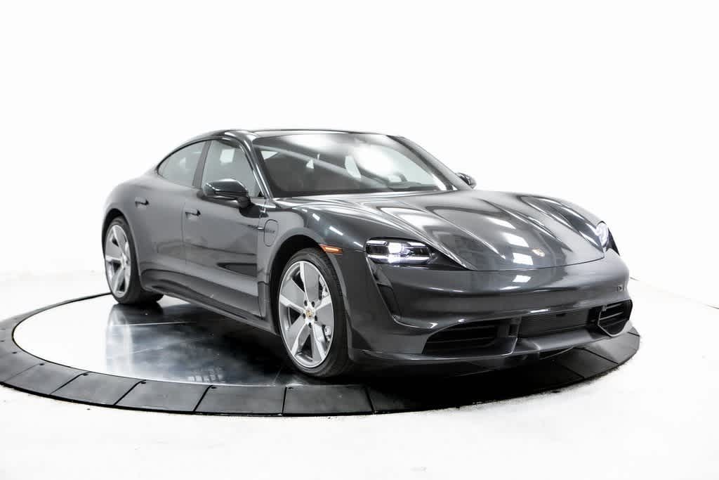 Thumbnail: 2021 Porsche Taycan - 9