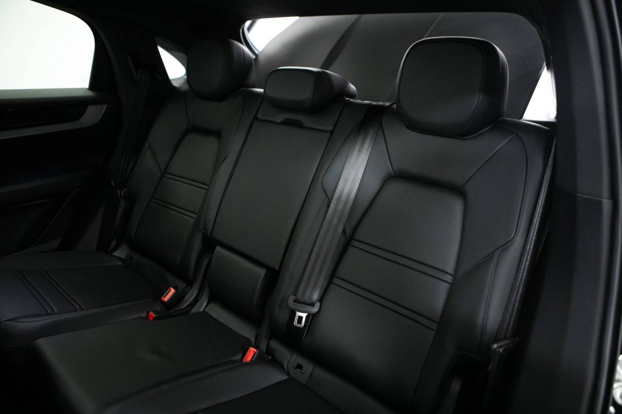 Thumbnail: 2026 Porsche  - 38