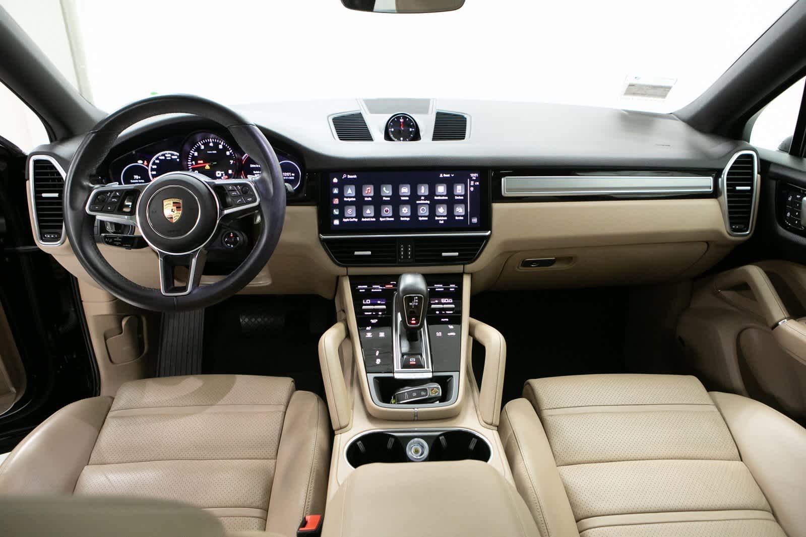 Thumbnail: 2022 Porsche Cayenne - 10