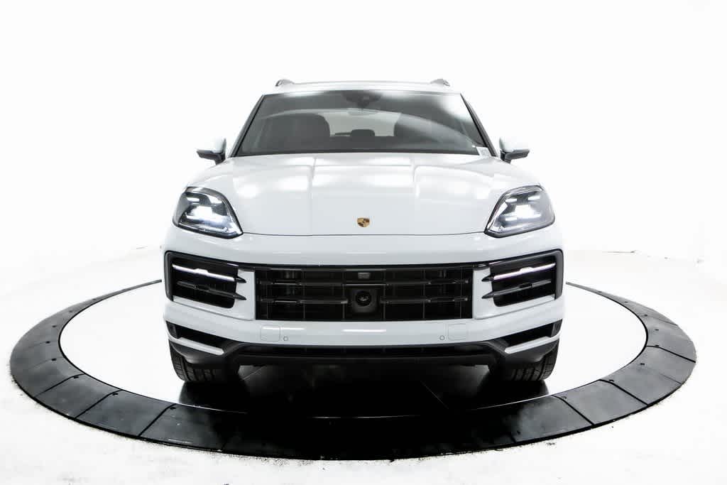 Thumbnail: 2025 Porsche Cayenne - 10