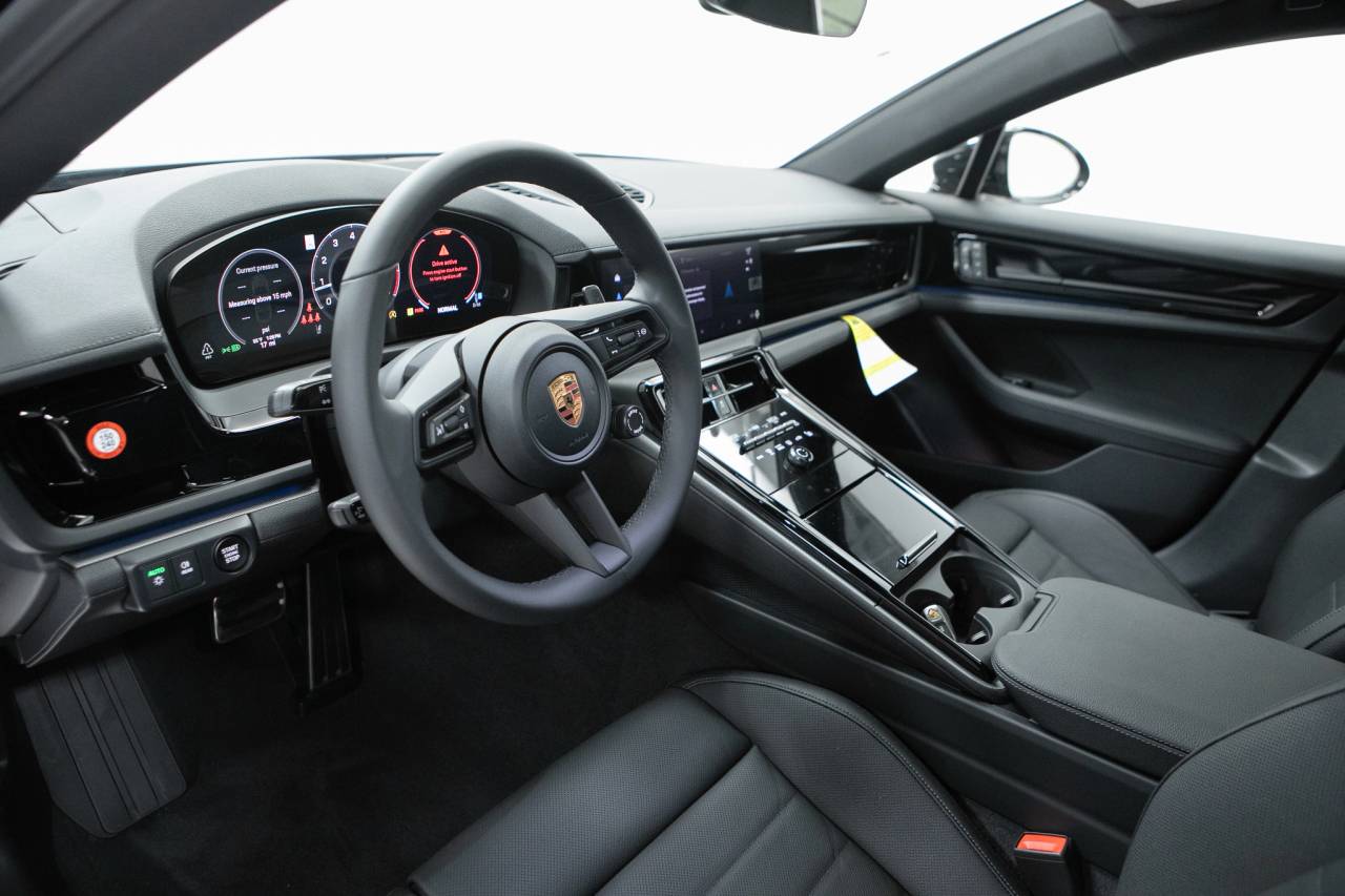 Thumbnail: 2026 Porsche Panamera - 4