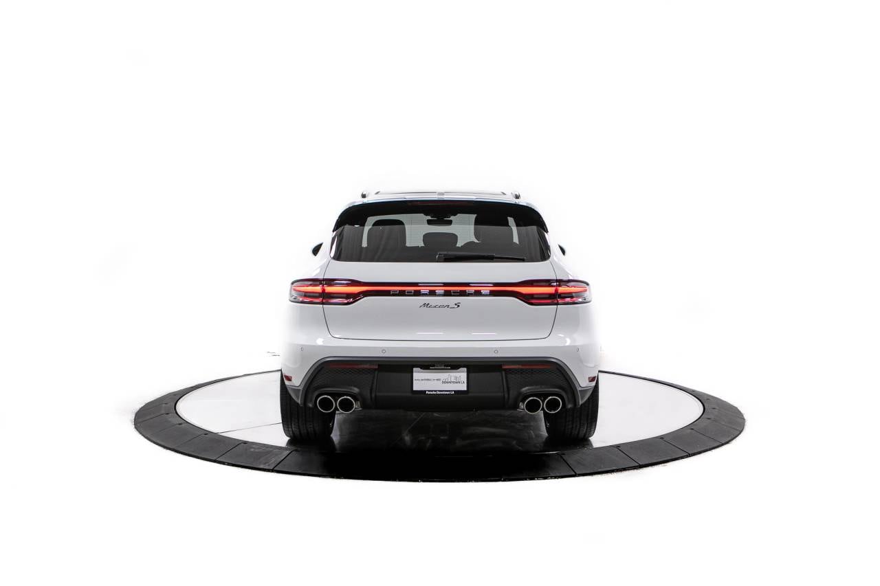 Thumbnail: 2026 Porsche Macan - 6