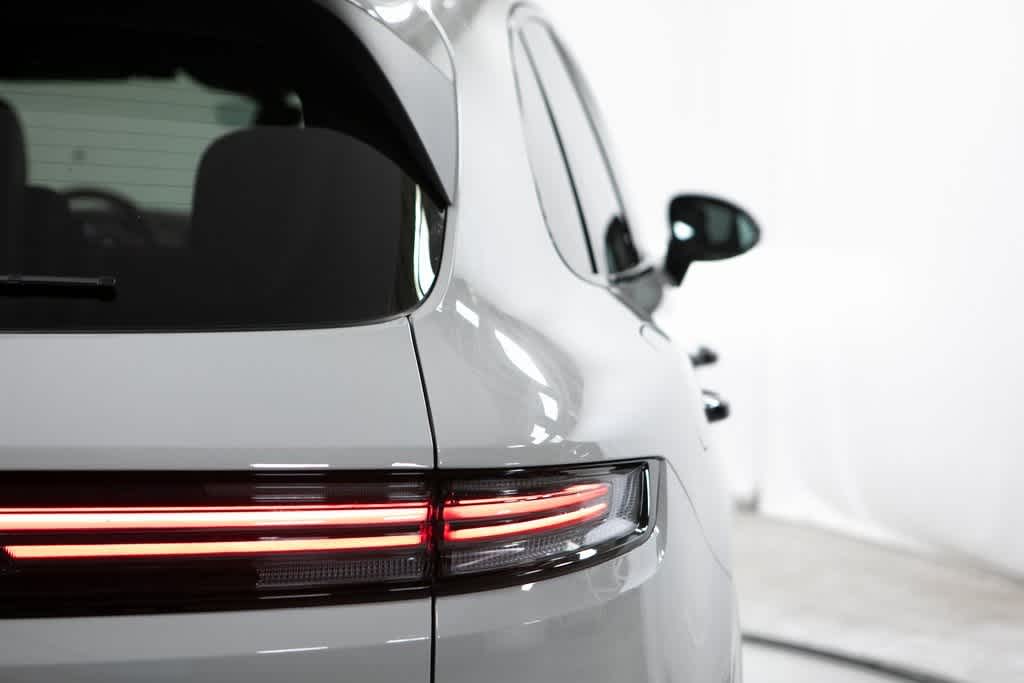 Thumbnail: 2025 Porsche Cayenne - 39