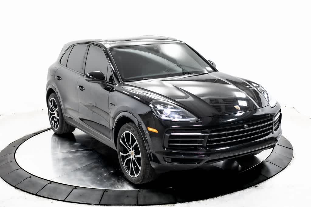 Thumbnail: 2022 Porsche Cayenne - 36
