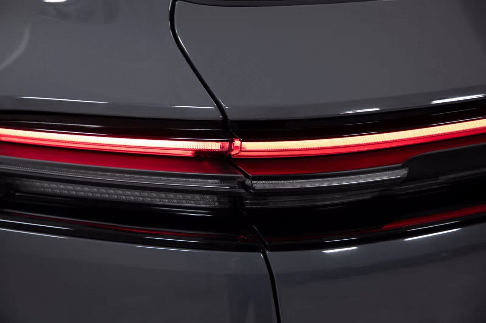 Thumbnail: 2025 Porsche Macan - 33