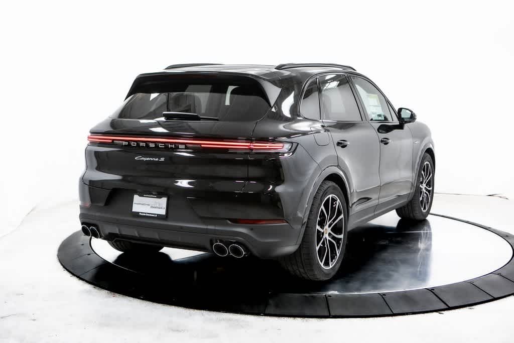 Thumbnail: 2025 Porsche Cayenne - 7