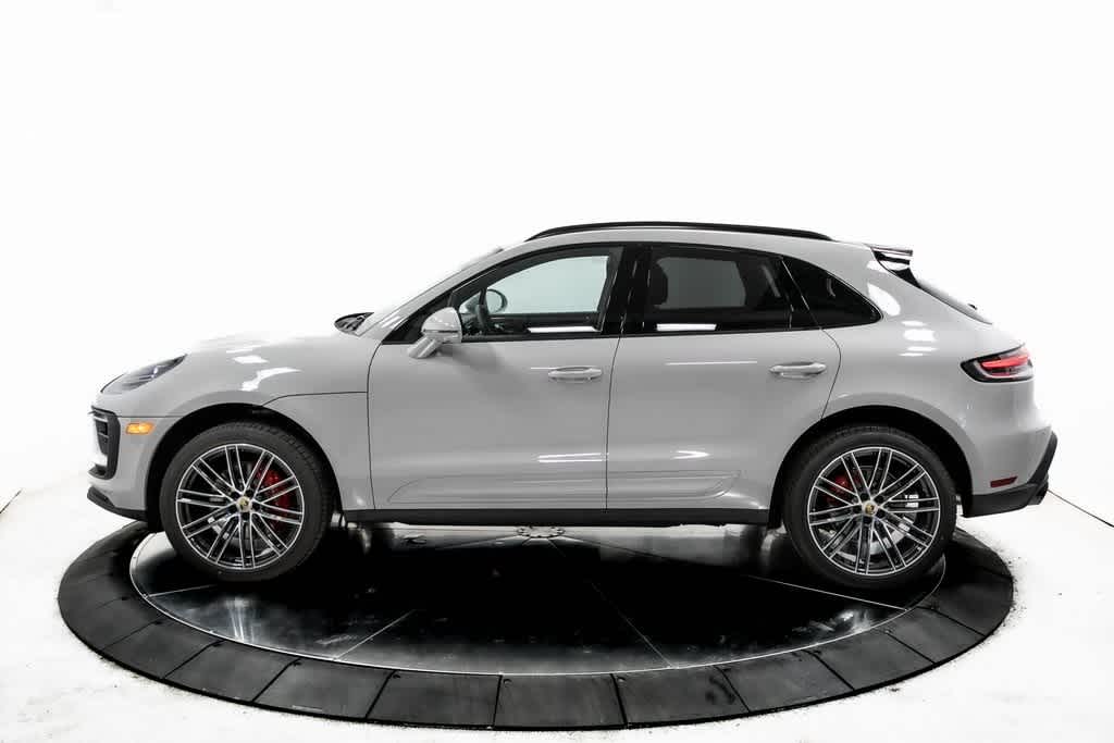 Thumbnail: 2025 Porsche Macan - 2