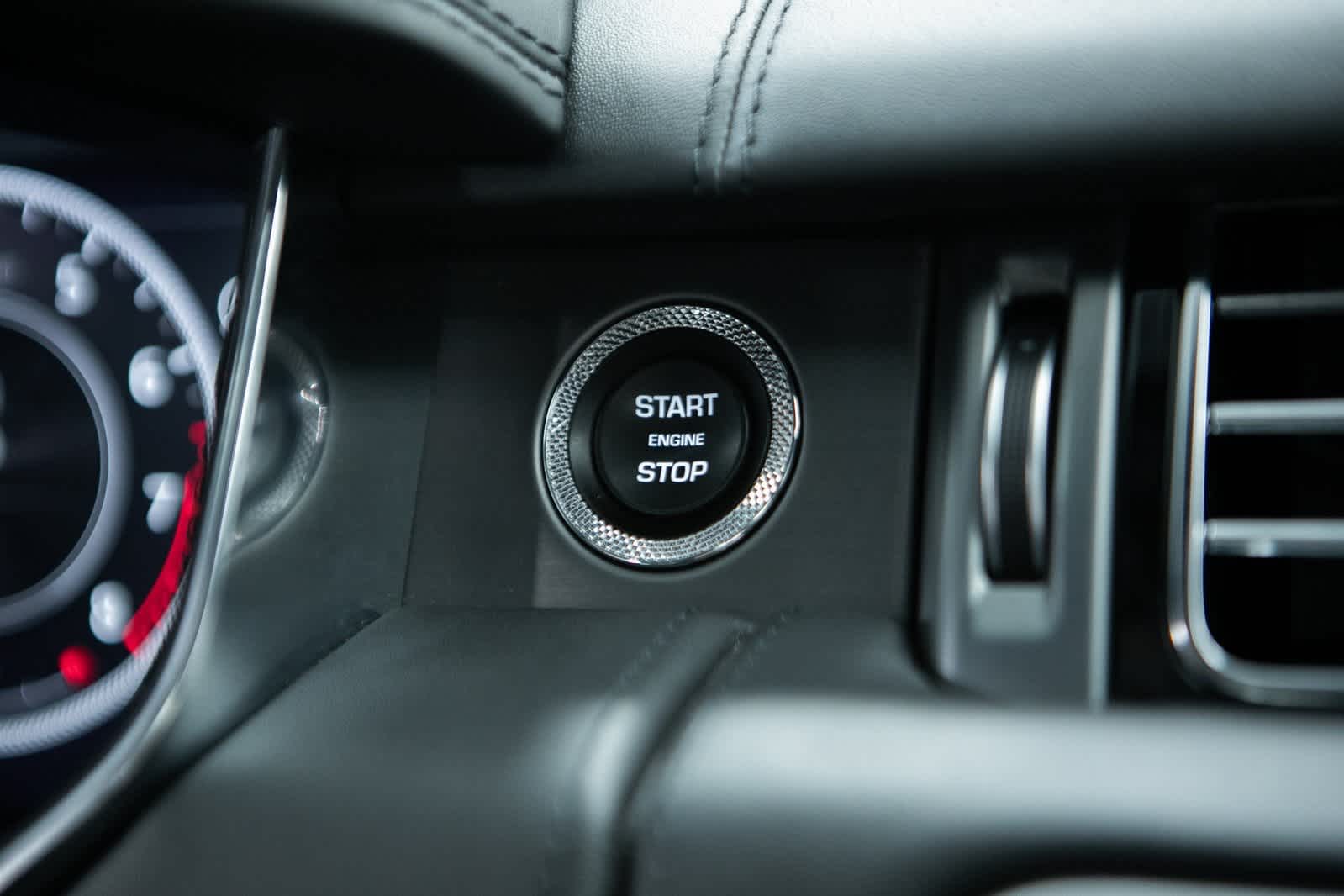 Thumbnail: 2021 Land Rover Range Rover - 23