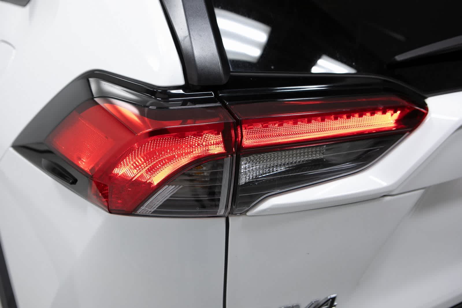 Thumbnail: 2021 Toyota RAV4 - 30