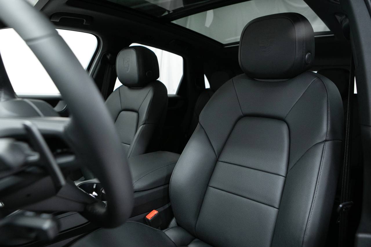 Thumbnail: 2026 Porsche Cayenne - 5