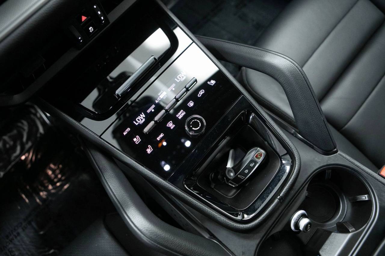 Thumbnail: 2026 Porsche Cayenne - 27