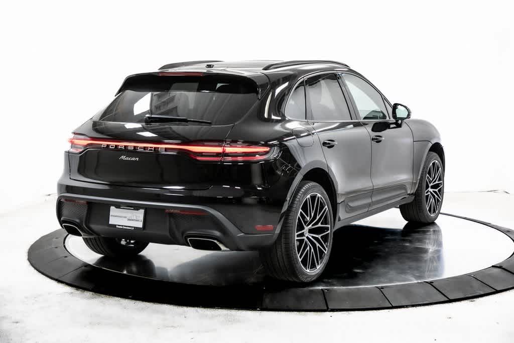 Thumbnail: 2025 Porsche Macan - 7
