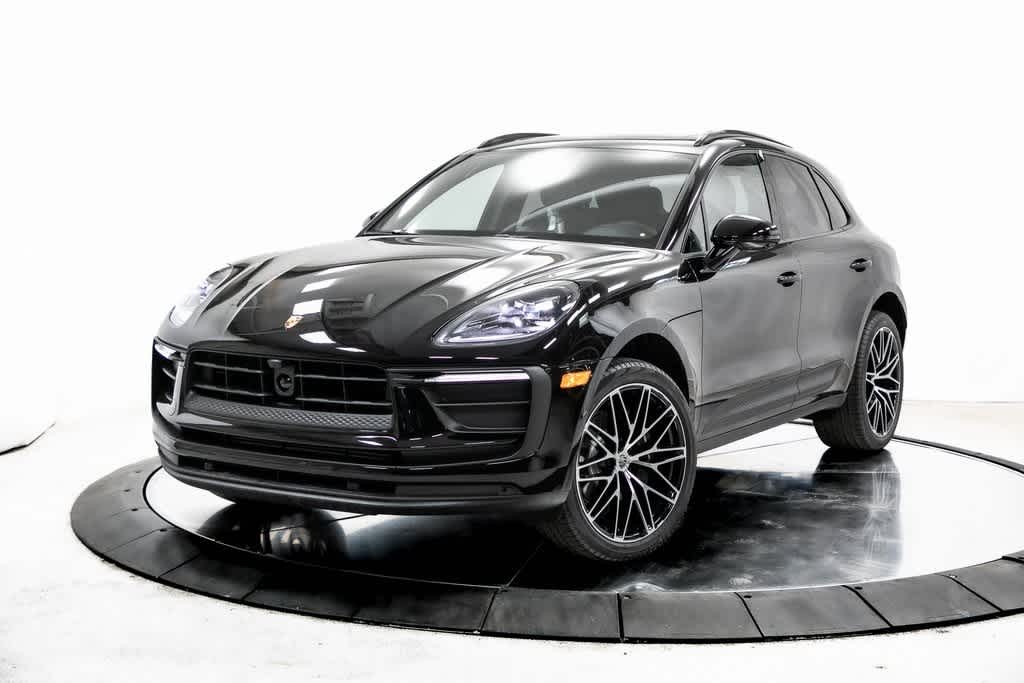 Thumbnail: 2025 Porsche Macan - 1