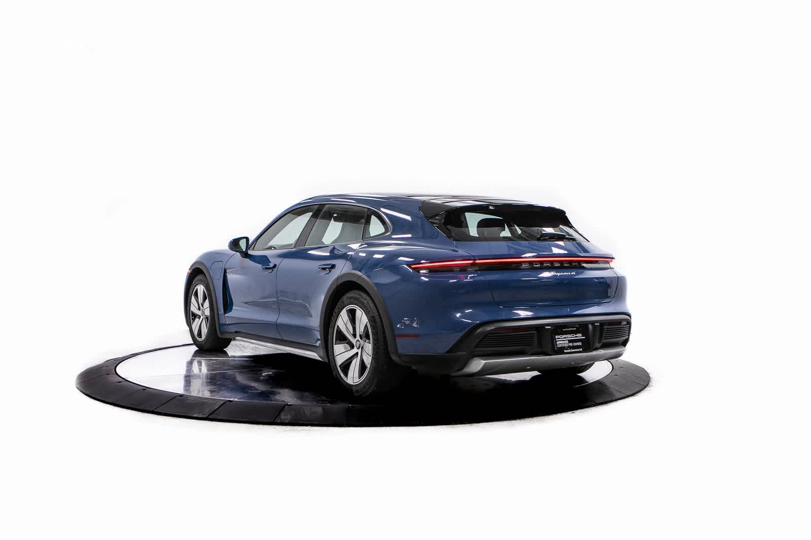 Thumbnail: 2023 Porsche Taycan - 3