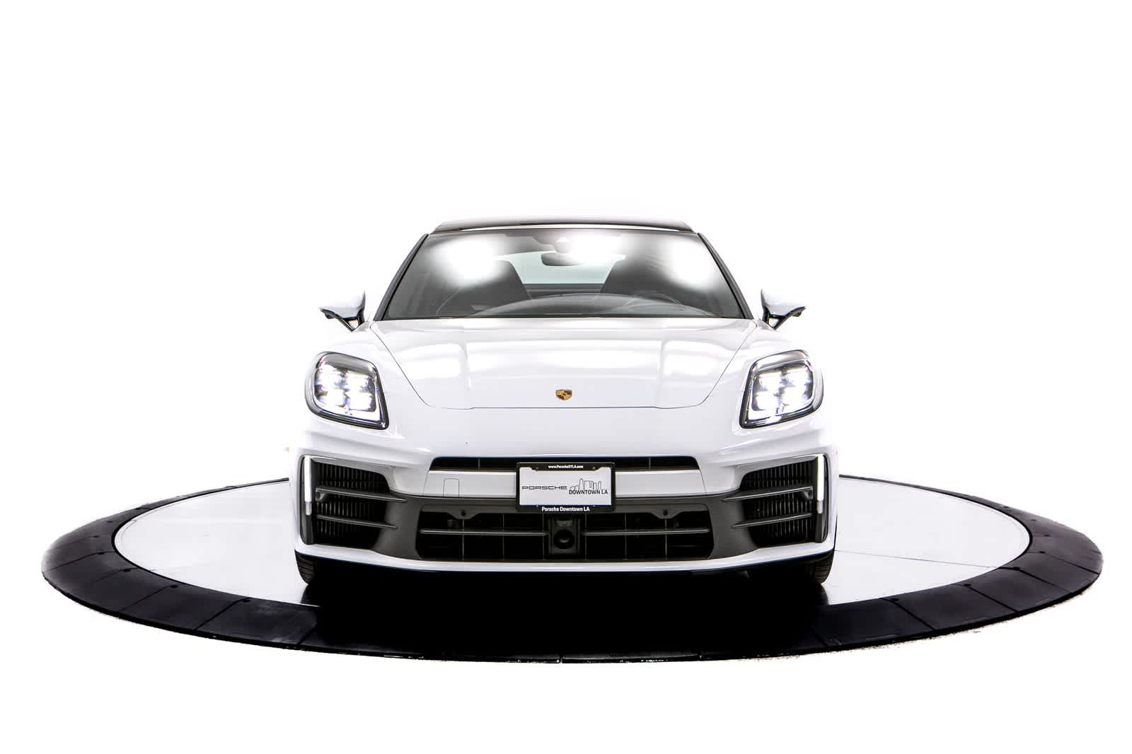 Thumbnail: 2024 Porsche Panamera - 10
