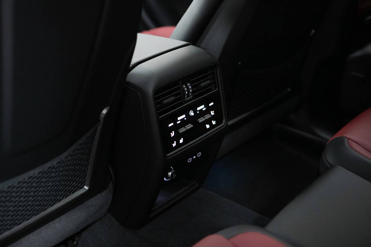 Thumbnail: 2026 Porsche  - 36