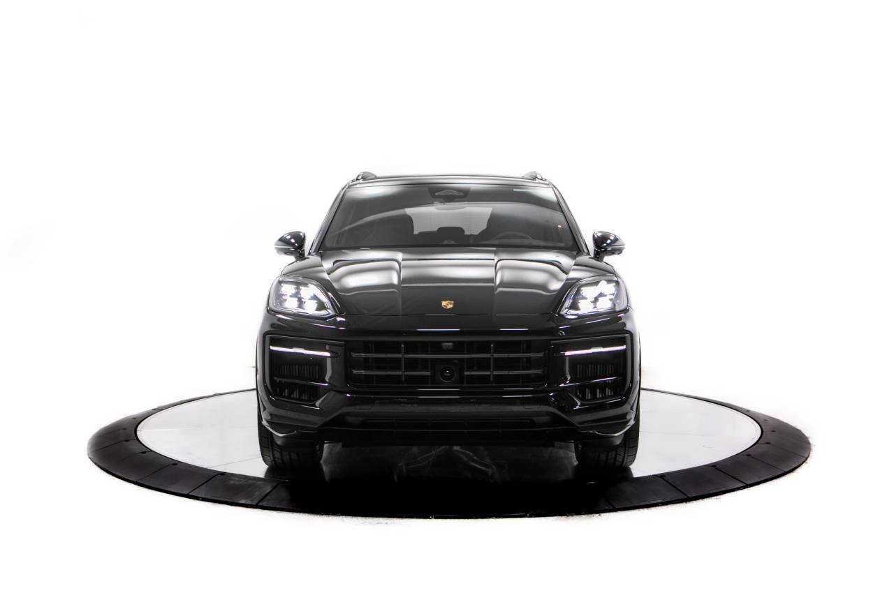 Thumbnail: 2026 Porsche Cayenne - 10