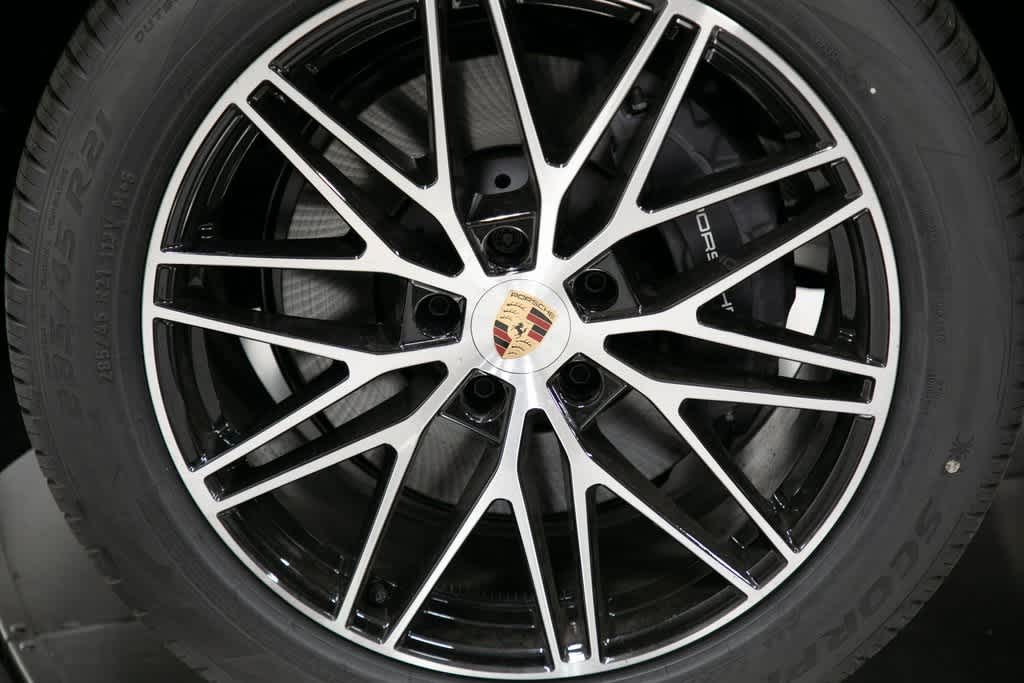 Thumbnail: 2025 Porsche Cayenne - 11