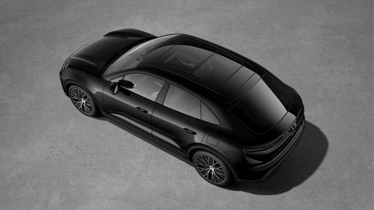 Thumbnail: 2026 Porsche Macan - 4