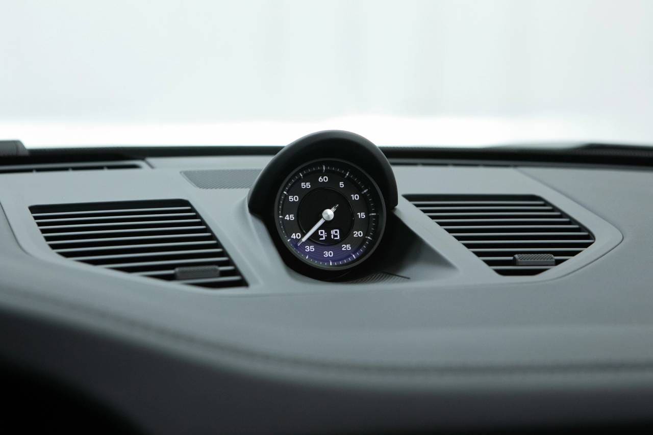 Thumbnail: 2026 Porsche 911 - 33