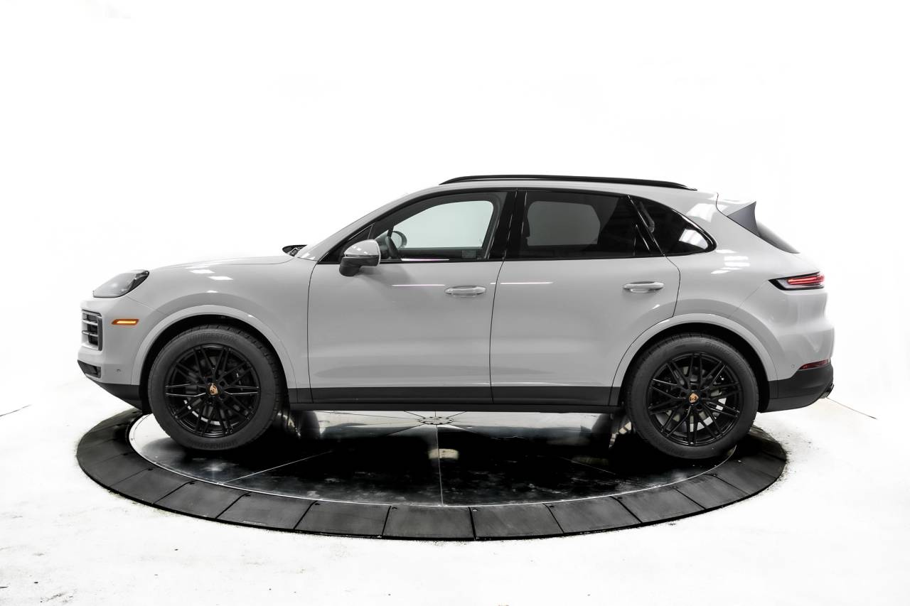 Thumbnail: 2025 Porsche Cayenne - 2