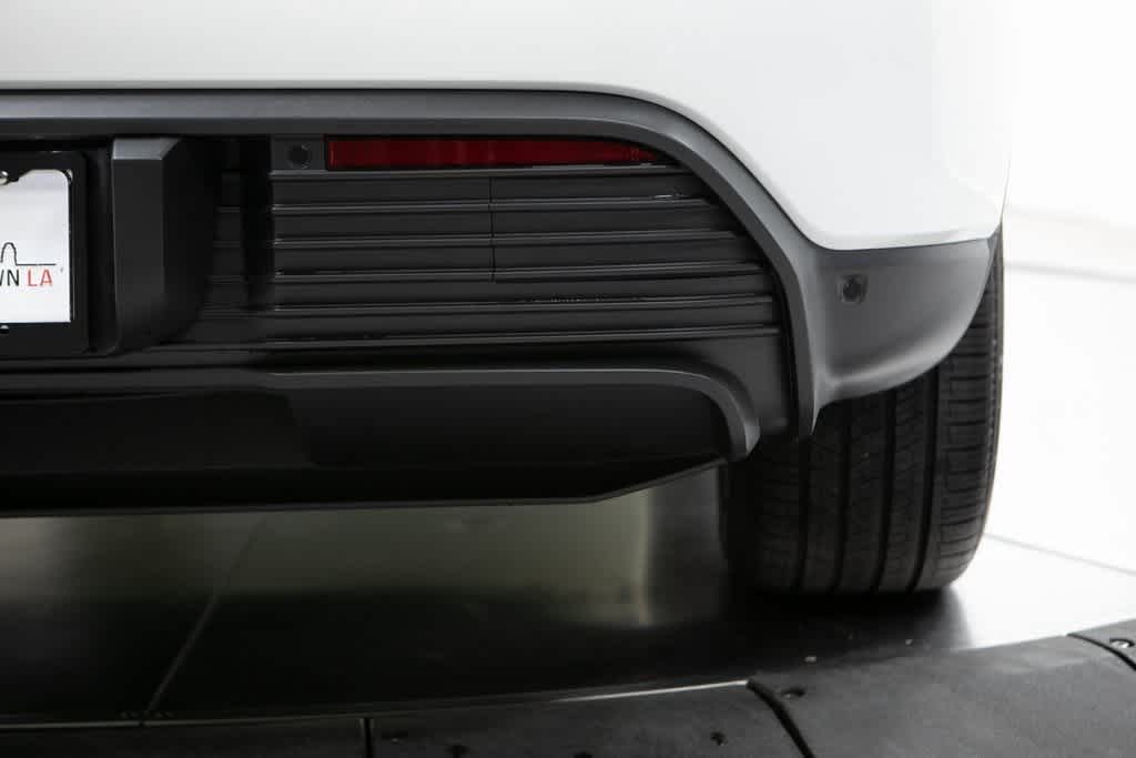 Thumbnail: 2025 Porsche Macan - 37