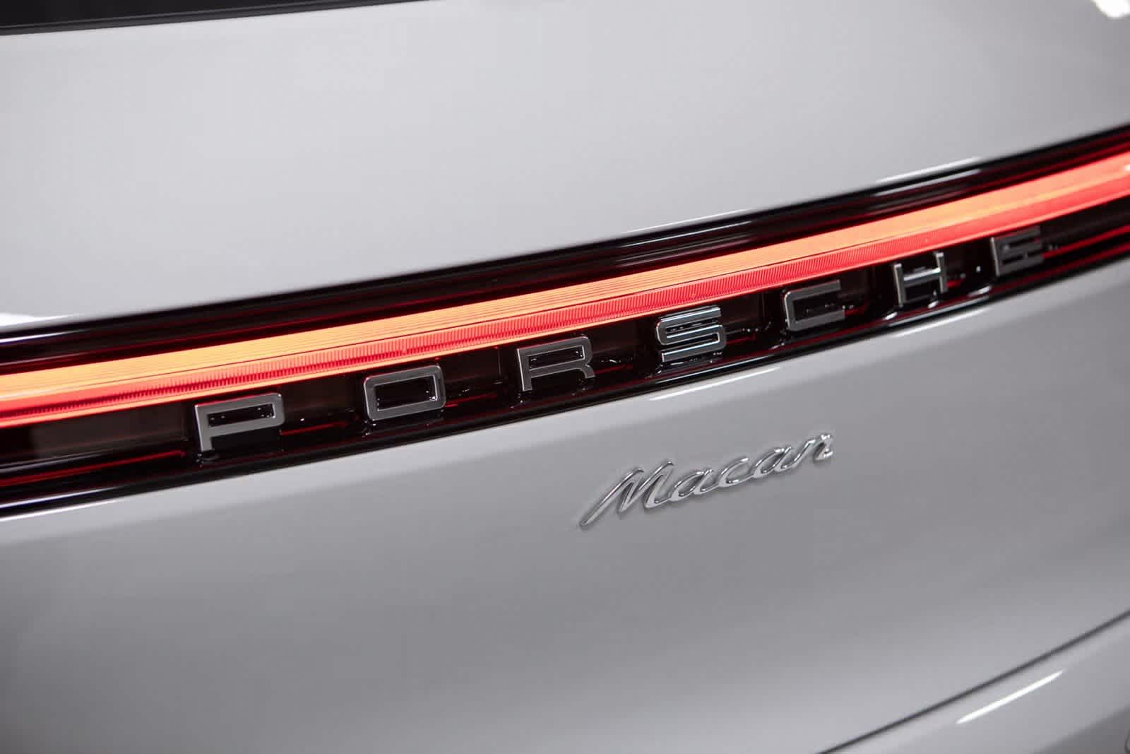 Thumbnail: 2025 Porsche Macan - 37