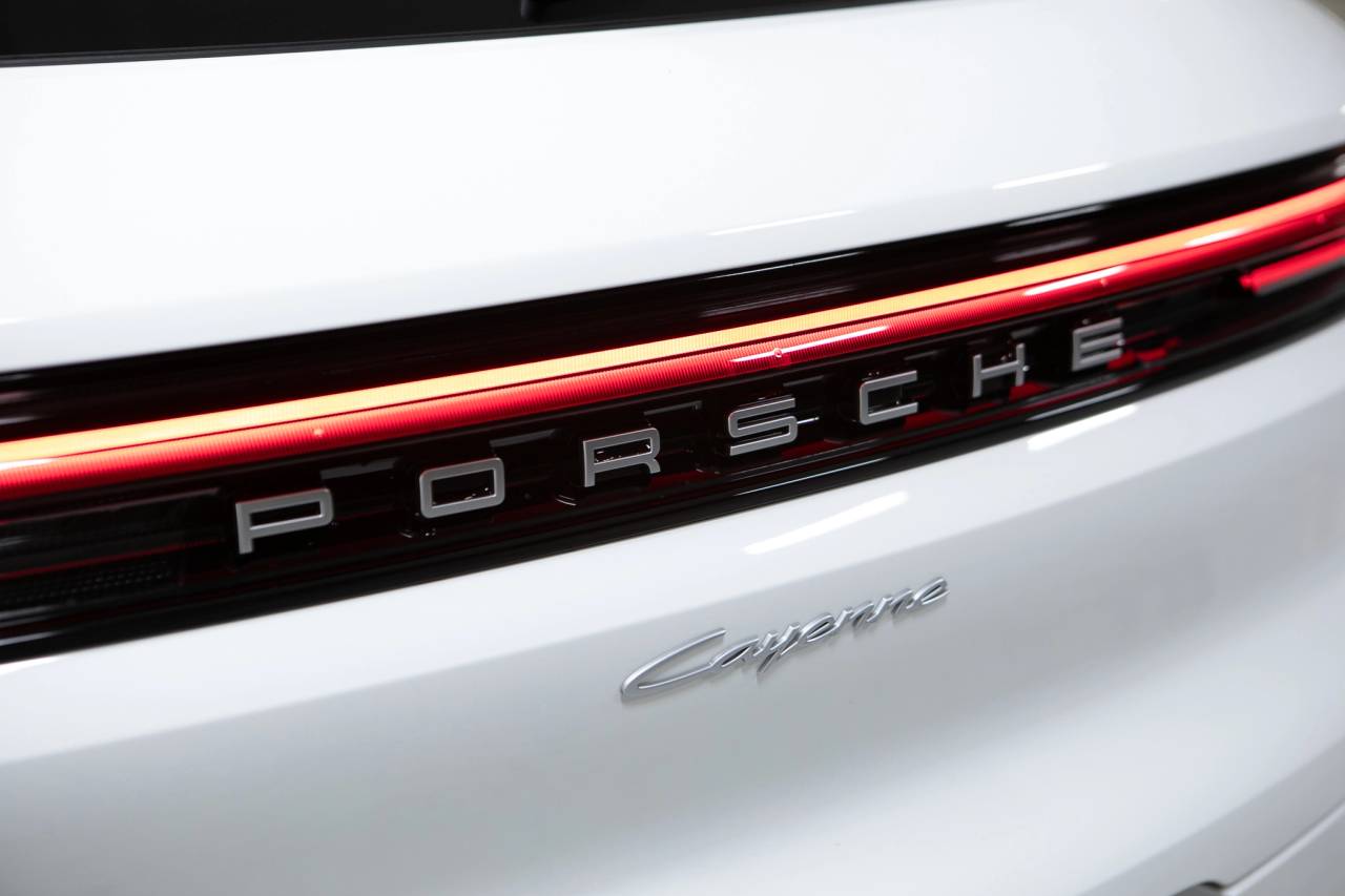 Thumbnail: 2026 Porsche Cayenne - 18