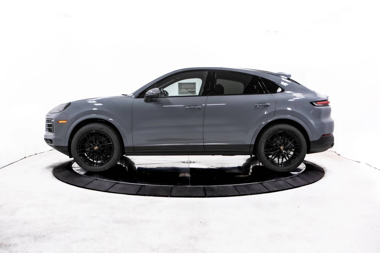 2026 Porsche Cayenne Coupe photo 2