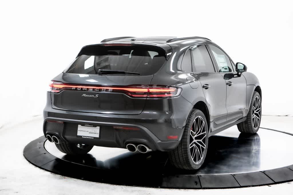 Thumbnail: 2025 Porsche Macan - 7