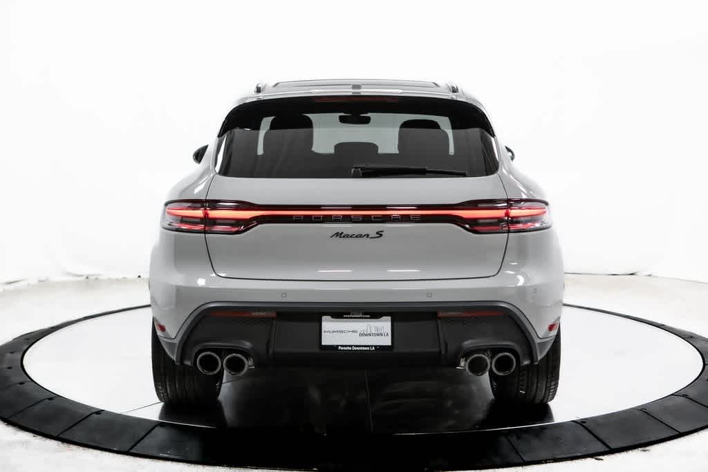 Thumbnail: 2025 Porsche Macan - 6
