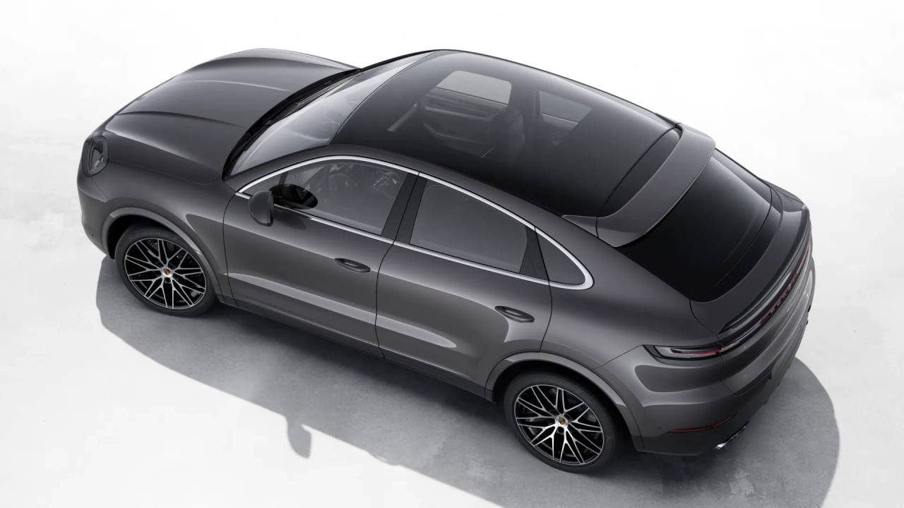 2026 Porsche Cayenne Coupe photo 4