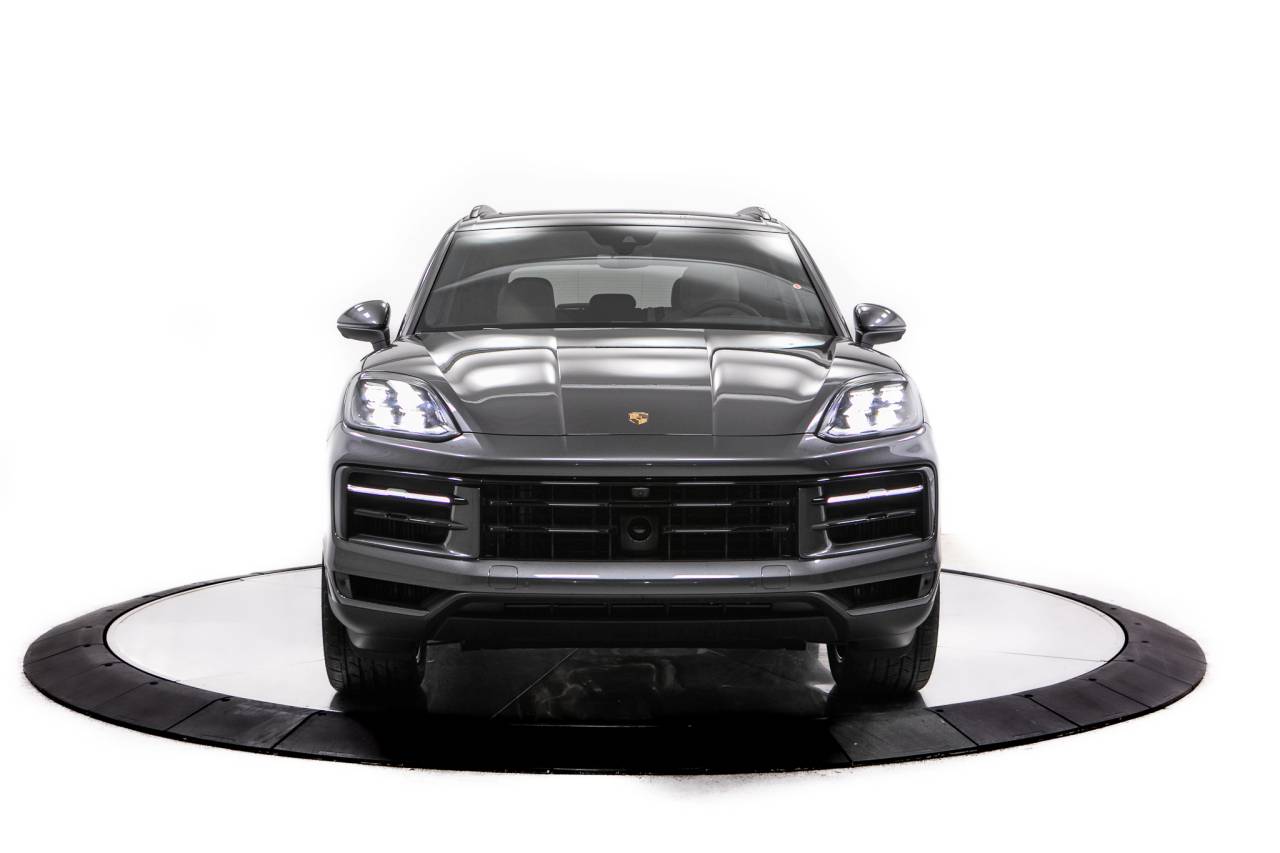 Thumbnail: 2026 Porsche Cayenne - 10