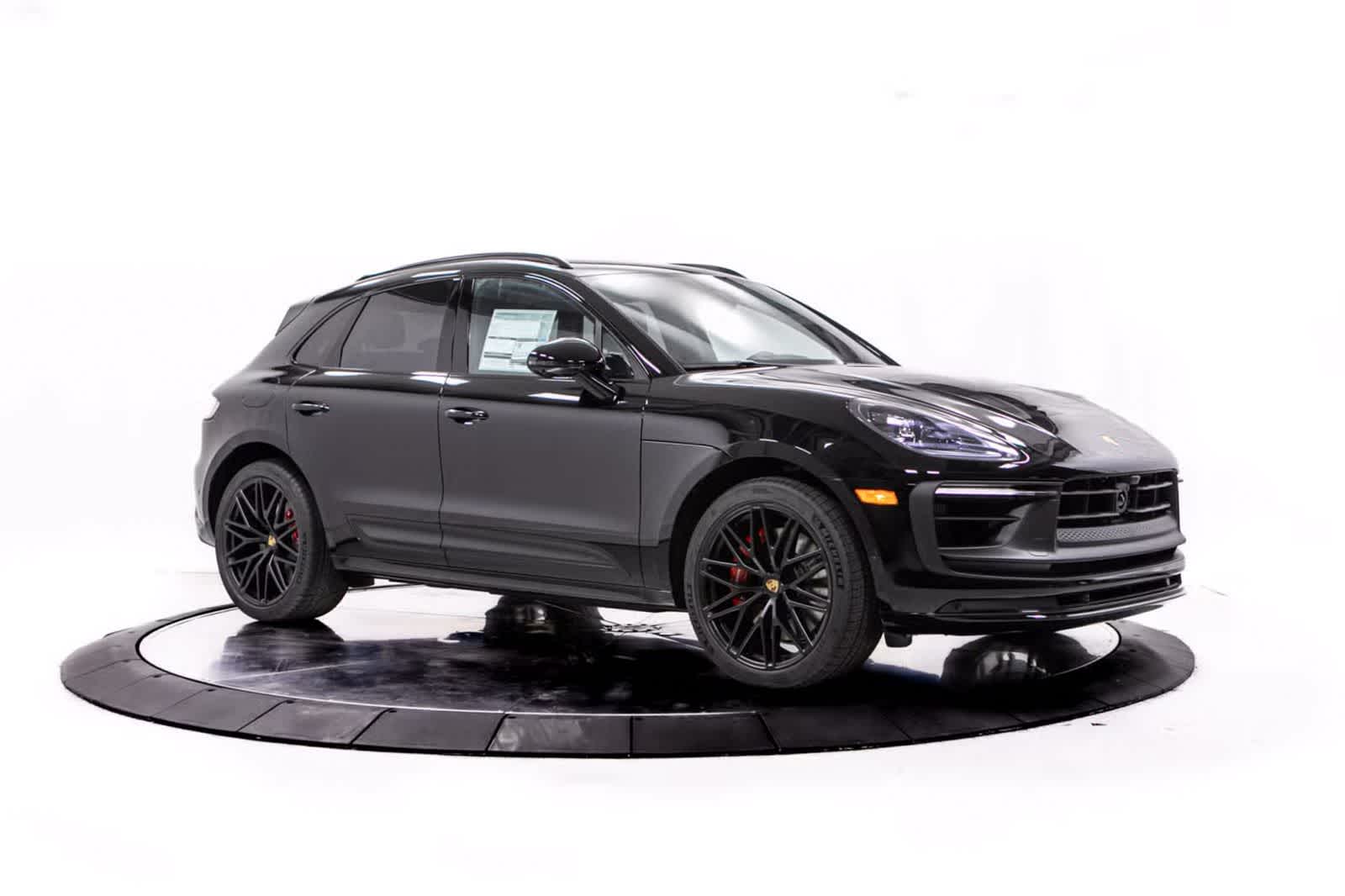 Thumbnail: 2026 Porsche Macan - 9