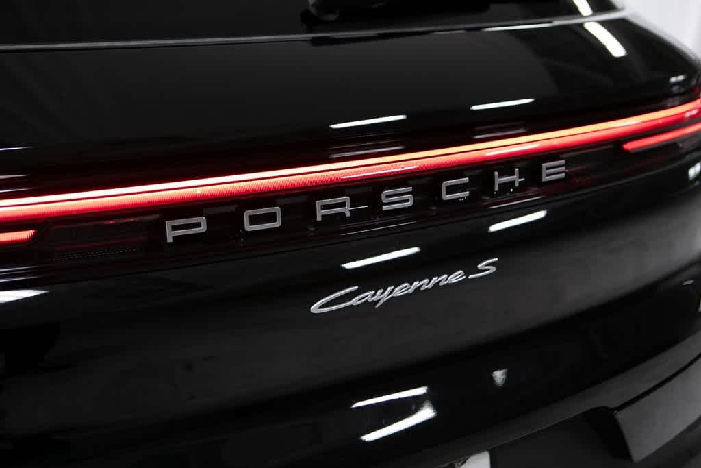 Thumbnail: 2024 Porsche Cayenne - 36